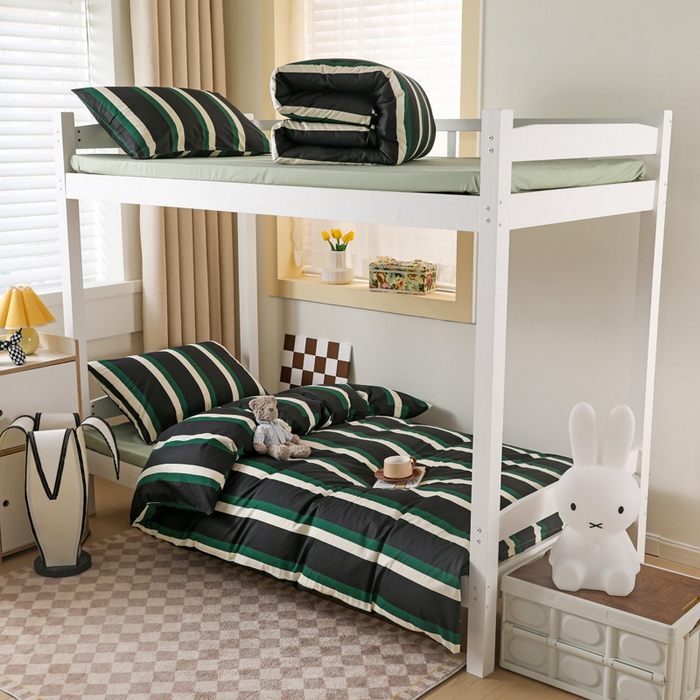 91家纺网 家纺一手货源 找家纺 梦家居 2024新款全棉简约风学生宿舍三件套 梦幻森林