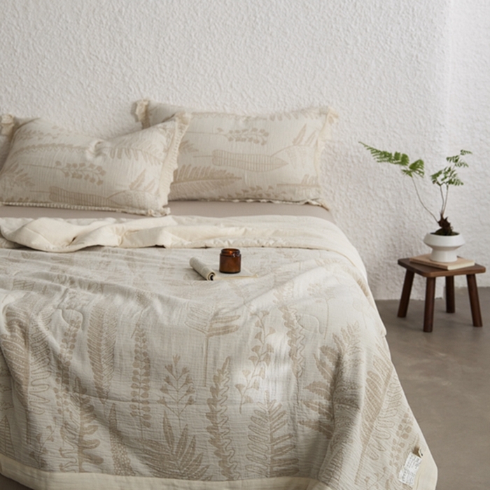 91家纺网 家纺一手货源 找家纺 2024新款亚麻大提花全新系列多功能夏被 铃兰颂米白色-包边款