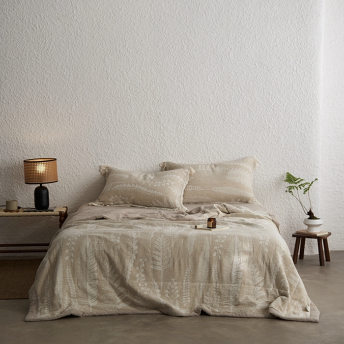 91家纺网 家纺一手货源 找家纺 2024新款亚麻大提花全新系列多功能夏被 铃兰颂麻本色-包边款