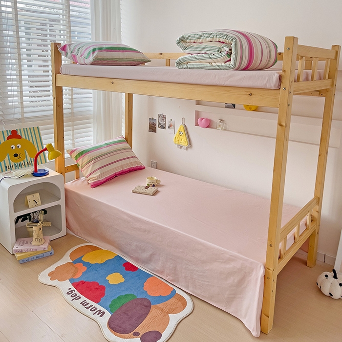 91家纺网 家纺一手货源 找家纺 梦家居 2024新款全棉简约风学生宿舍三件套 彩虹条纹