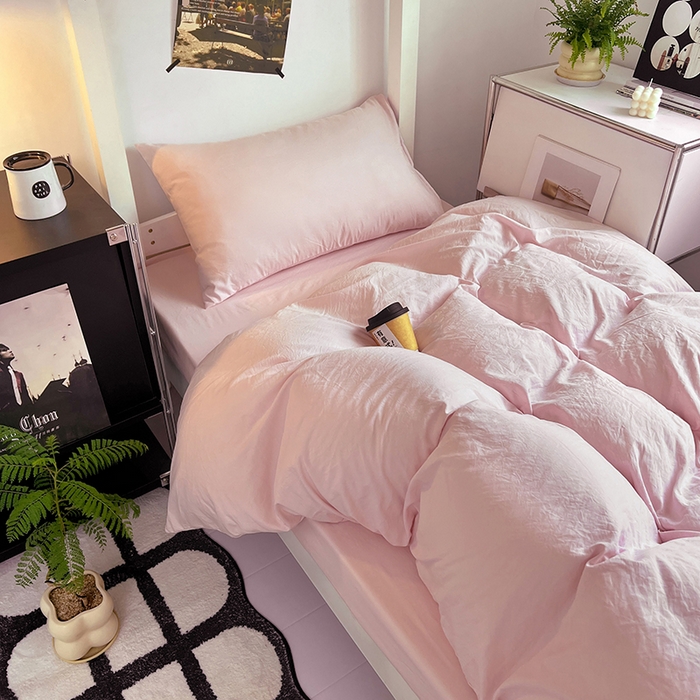 91家纺网 家纺一手货源 找家纺 贝拉梦家纺 2024新款褶皱炒鸡糯纯色水洗棉学生床三件套 桃夭