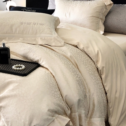 91家纺网 家纺一手货源 找家纺 （总）MIU缪家居 2024新款100支全棉高精密金银线色织提花四件套-慵懒之豹