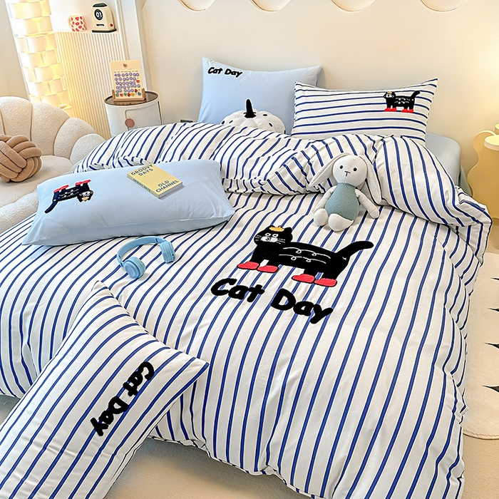 91家纺网 家纺一手货源 找家纺 大境 2024新款毛巾绣全棉纯棉学生三件套四件套 幸运猫-蓝条