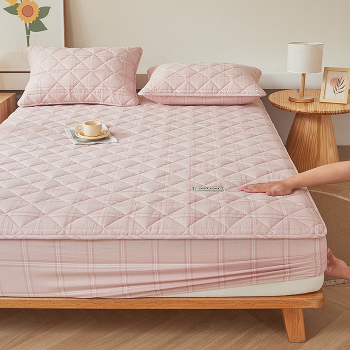 91家纺网 家纺一手货源 找家纺 3C 2024新款全棉水洗棉色织大豆夹棉抗菌床笠 半夏浅粉