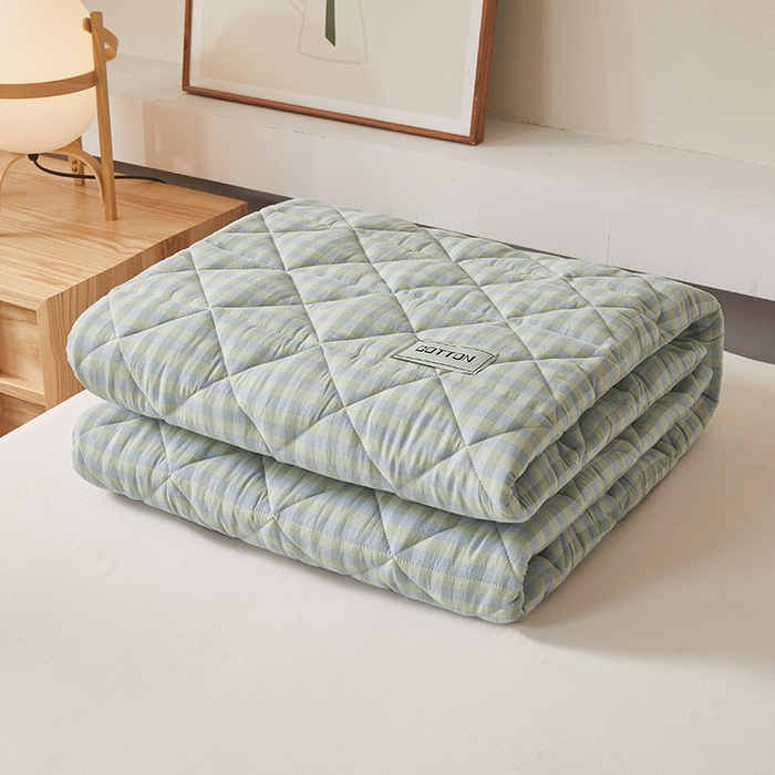 91家纺网 家纺一手货源 找家纺 3C 2024新款全棉水洗棉色织大豆夹棉抗菌床笠 灰绿小格