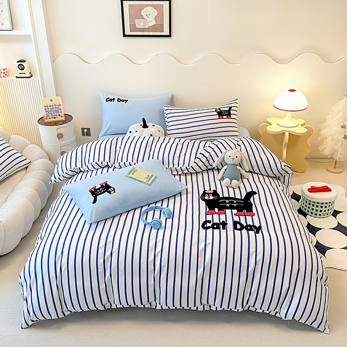 91家纺网 家纺一手货源 找家纺 大境 2024新款毛巾绣全棉纯棉学生三件套四件套 幸运猫-蓝条