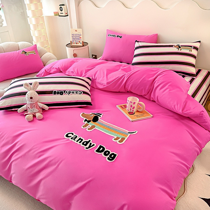 91家纺网 家纺一手货源 找家纺 大境 2024新款毛巾绣全棉纯棉学生三件套四件套 炫彩DOG-红