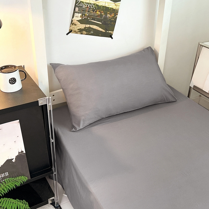 91家纺网 家纺一手货源 找家纺 贝拉梦家纺 2024新款褶皱炒鸡糯纯色水洗棉学生床三件套 莫奈灰