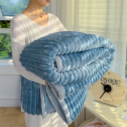 91家纺网 家纺一手货源 找家纺 （总）灰鲸 2025新款A类加厚罗马纹豆豆剪花兔绒毛毯