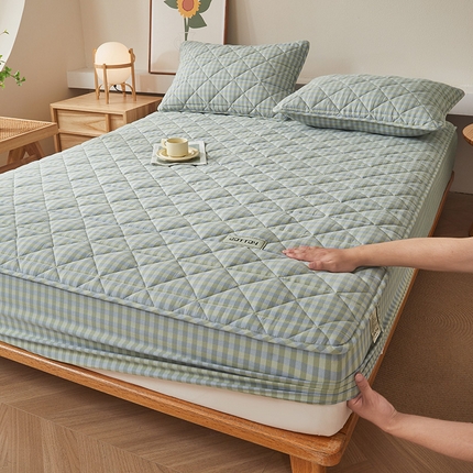 91家纺网 家纺一手货源 找家纺 3C 2024新款全棉水洗棉色织大豆夹棉抗菌床笠 灰绿小格