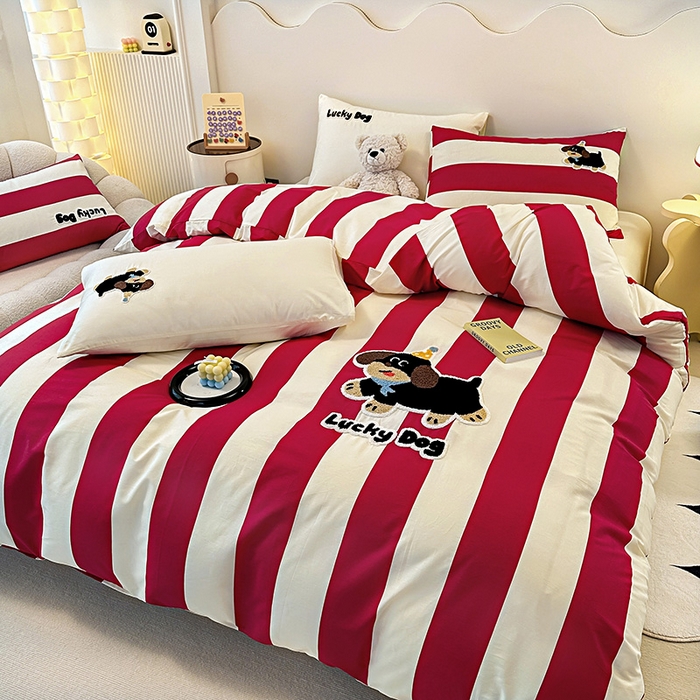 91家纺网 家纺一手货源 找家纺 大境 2024新款毛巾绣全棉纯棉学生三件套四件套 幸运狗-红条