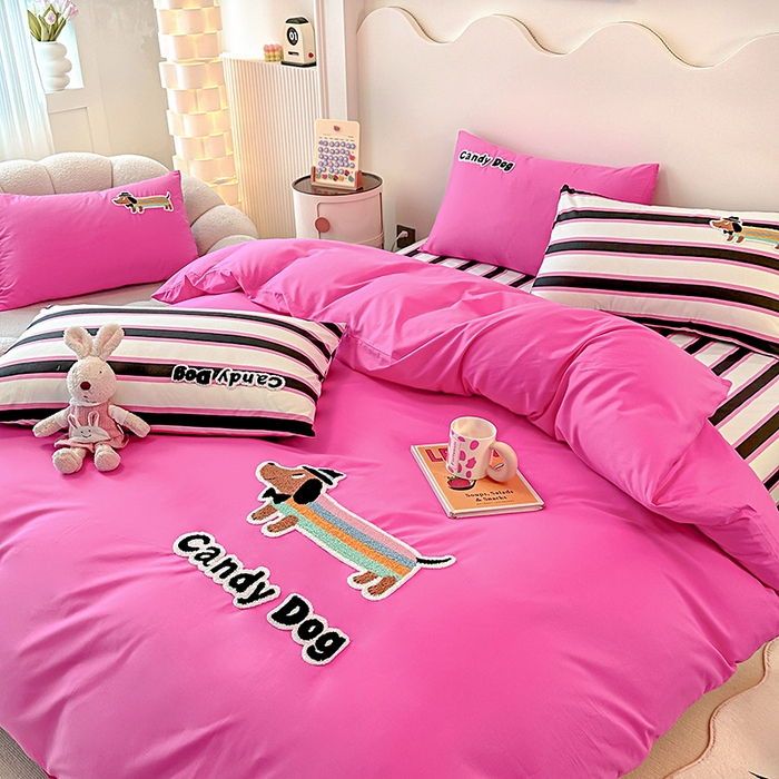 91家纺网 家纺一手货源 找家纺 大境 2024新款毛巾绣全棉纯棉学生三件套四件套 炫彩DOG-红