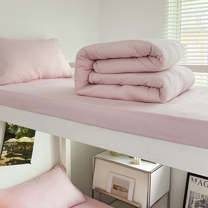 91家纺网 家纺一手货源 找家纺 贝拉梦家纺 2024新款褶皱炒鸡糯纯色水洗棉学生床三件套 桃夭