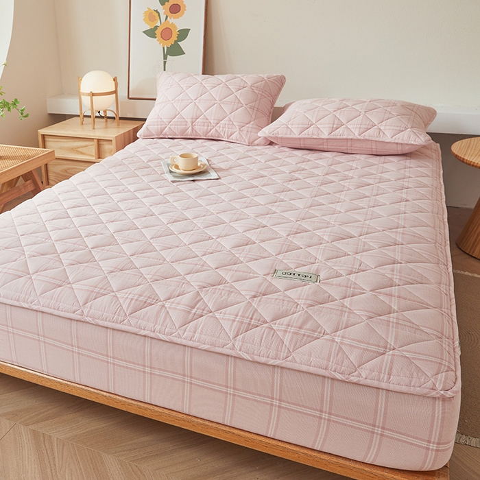 91家纺网 家纺一手货源 找家纺 3C 2024新款全棉水洗棉色织大豆夹棉抗菌床笠 半夏浅粉