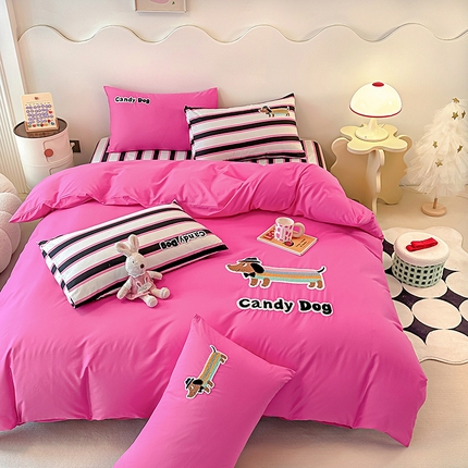 91家纺网 家纺一手货源 找家纺 大境 2024新款毛巾绣全棉纯棉学生三件套四件套 炫彩DOG-红