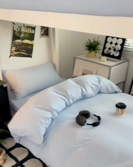 91家纺网 家纺一手货源 找家纺 贝拉梦家纺 2024新款褶皱炒鸡糯纯色水洗棉学生床三件套 马卡龙蓝