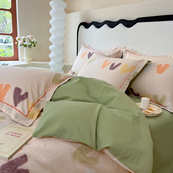 91家纺网 家纺一手货源 找家纺 艾迪尚家纺 2025新款生态全棉磨毛印花四件套--单被套 字母韵味