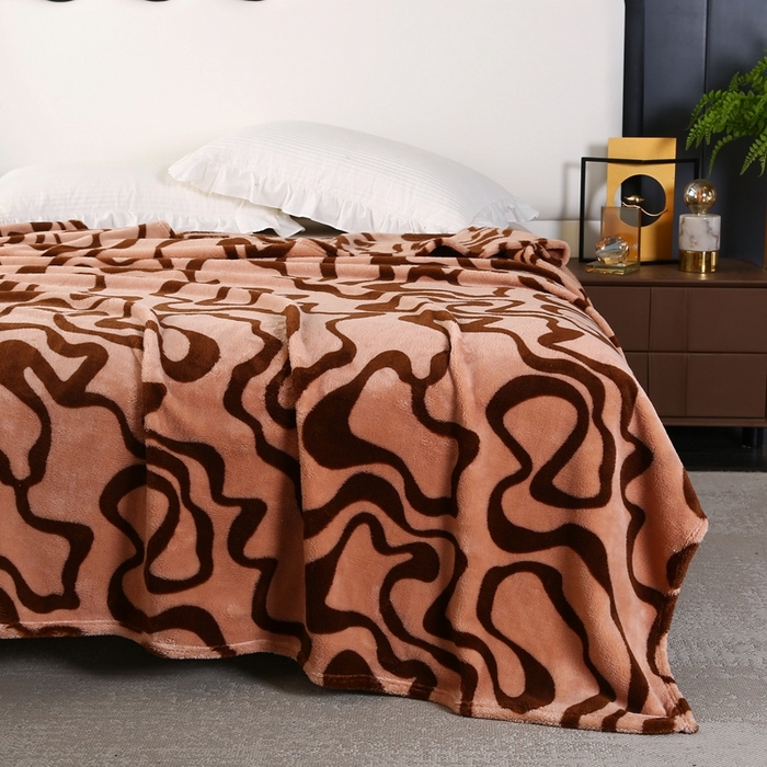 91家纺网 家纺一手货源 找家纺 巴木赫 2024新款法兰绒舒棉绒熊猫绒毛毯 驼咖