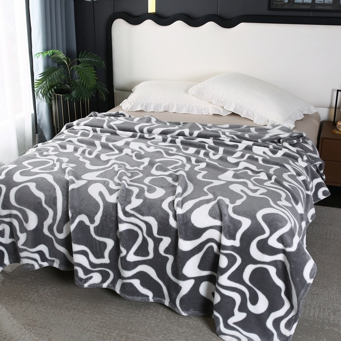 91家纺网 家纺一手货源 找家纺 巴木赫 2024新款法兰绒舒棉绒熊猫绒毛毯 鱼尾灰