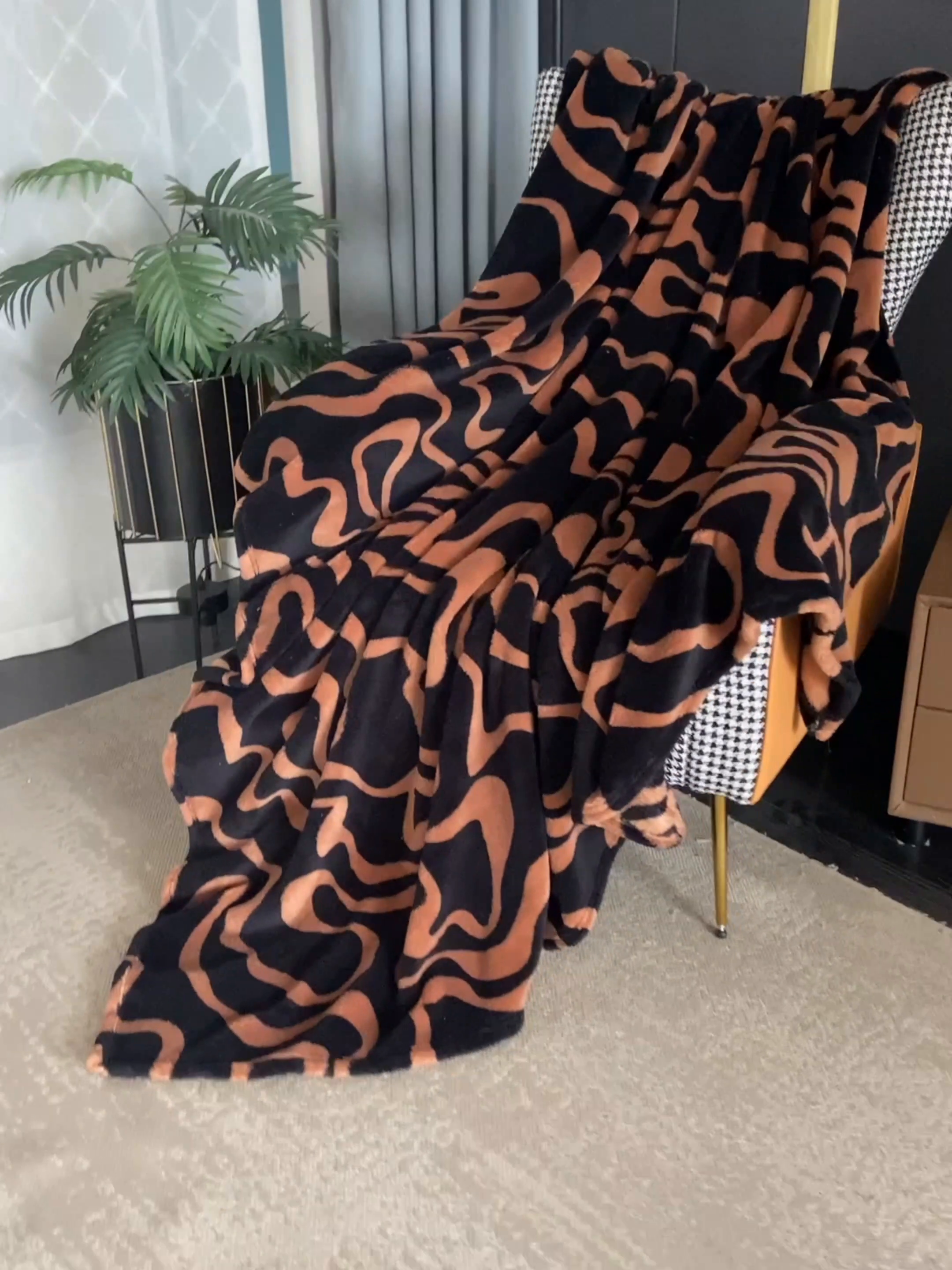 91家纺网 家纺一手货源 找家纺 （总）巴木赫 2024新款法兰绒舒棉绒熊猫绒毛毯