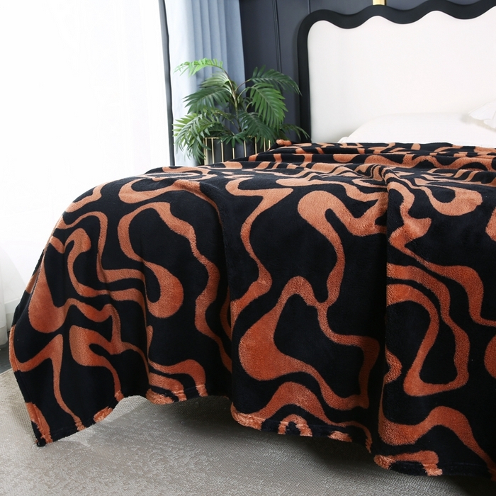 91家纺网 家纺一手货源 找家纺 巴木赫 2024新款法兰绒舒棉绒熊猫绒毛毯 黑茶色