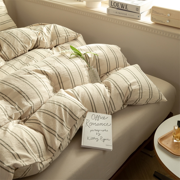 91家纺网 家纺一手货源 找家纺 多品家纺 2024新款宜家风无印风水洗棉印花四件套   幻影