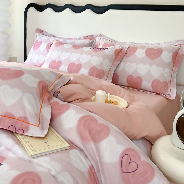 91家纺网 家纺一手货源 找家纺 艾迪尚家纺 2025新款生态全棉磨毛印花四件套 心心相印-粉