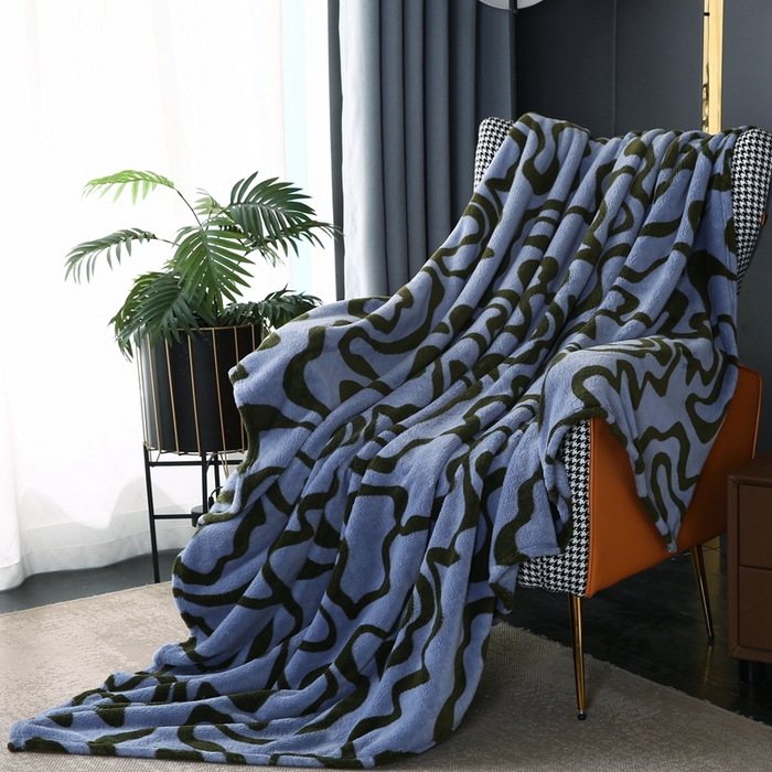 91家纺网 家纺一手货源 找家纺 巴木赫 2024新款法兰绒舒棉绒熊猫绒毛毯 鸭青