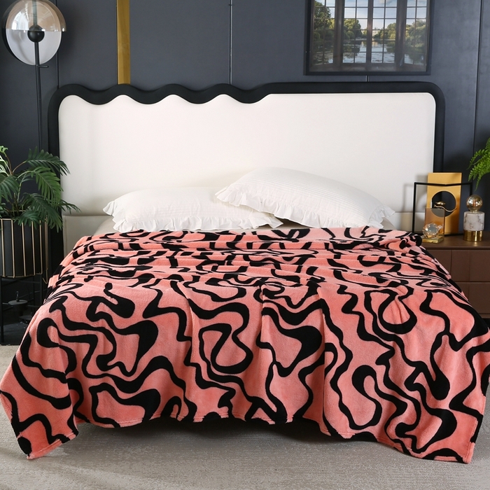 91家纺网 家纺一手货源 找家纺 巴木赫 2024新款法兰绒舒棉绒熊猫绒毛毯 妃红