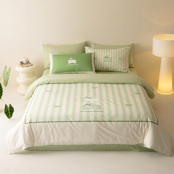 91家纺网 家纺一手货源 找家纺 雅居纺家纺 2024新款全棉印花13372大版四件套 奔跑小兔