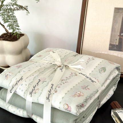 91家纺网 家纺一手货源 找家纺 吉象家纺 2024新款双层纱四件套叠拍 草莓小兔