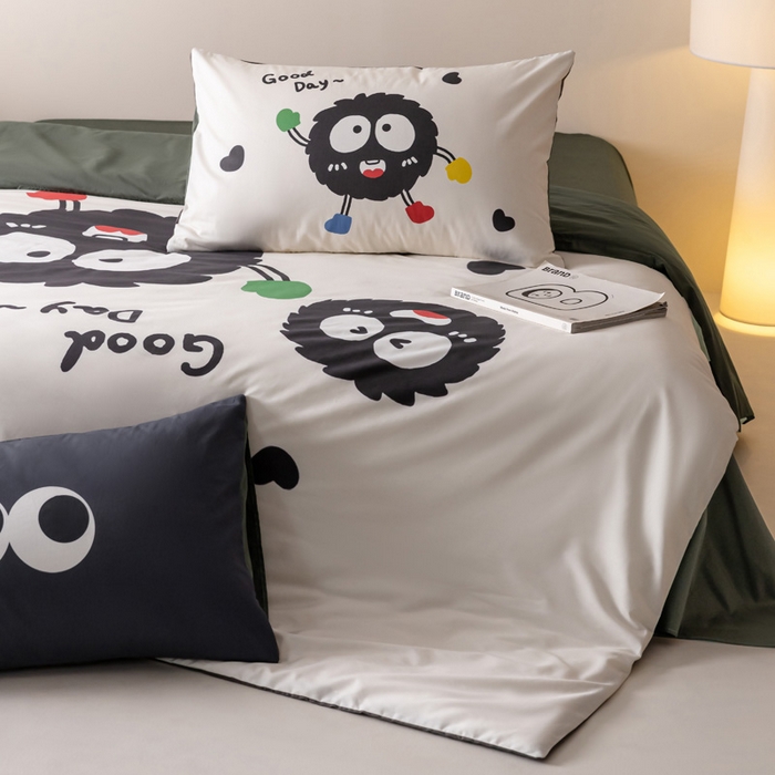 91家纺网 家纺一手货源 找家纺 雅居纺家纺 2024新款全棉印花13372大版四件套 小煤球伙伴