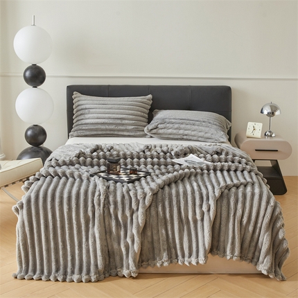 雅萱家纺 2024新款兔毛绒毯系列 兔毛绒浅灰