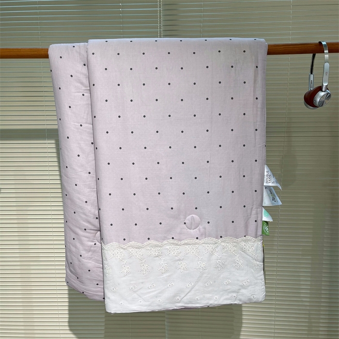 91家纺网 家纺一手货源 找家纺 荣轩家居 2024新款全棉花边双层纱夏被夏凉被空调被 多肉葡萄