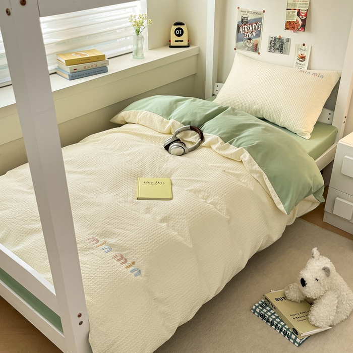 91家纺网 家纺一手货源 找家纺 雅居纺家纺 2024新款开学季全棉A类华夫格绣花四件套-Min Min-米黄+水绿