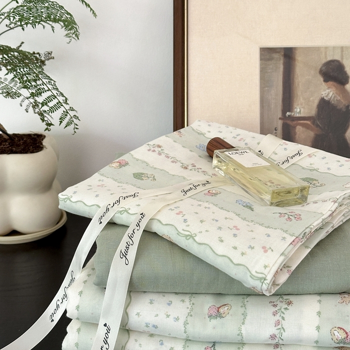 91家纺网 家纺一手货源 找家纺 吉象家纺 2024新款双层纱四件套叠拍 草莓小兔