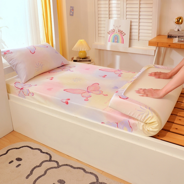 91家纺网 家纺一手货源 找家纺 金鑫汇 2024新款全棉卡通印花学生床垫套床笠系列 彩蝶飞舞