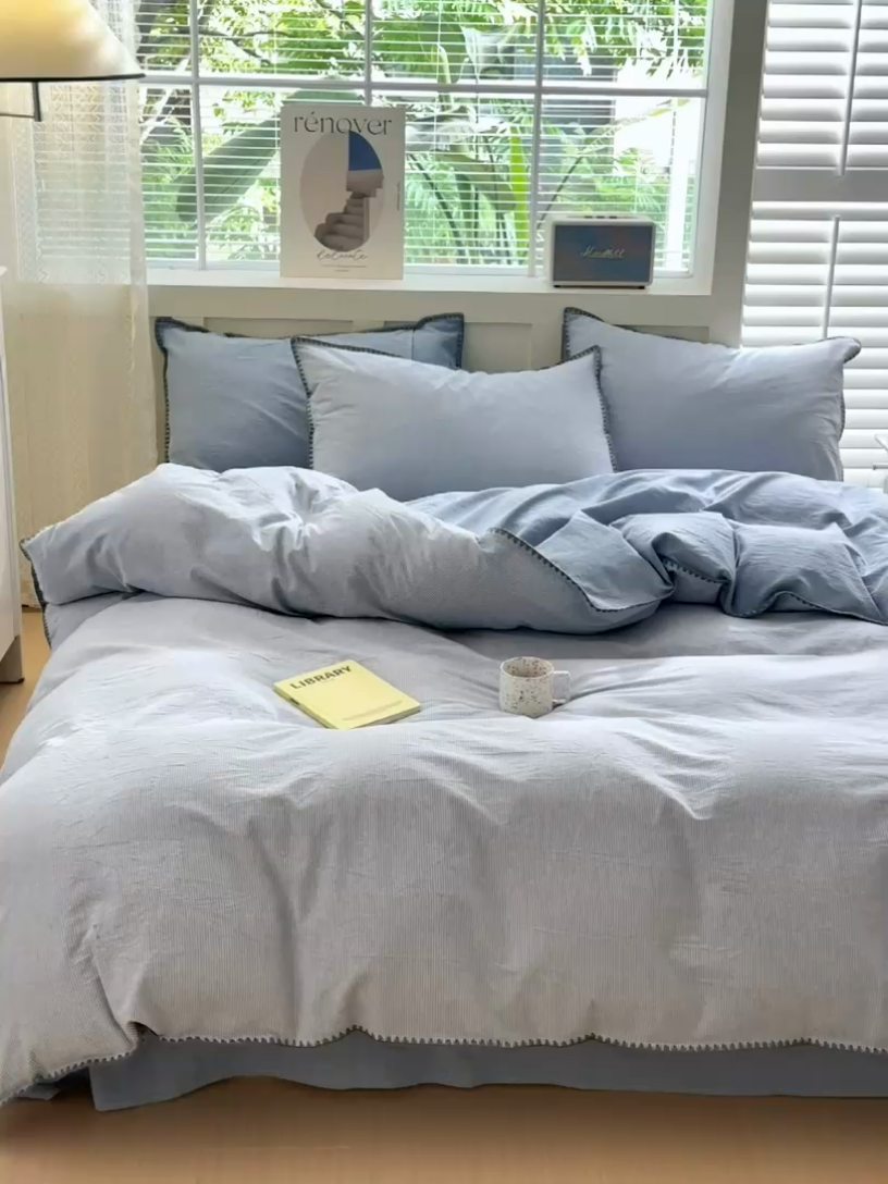 91家纺网 家纺一手货源 找家纺 宜家坊 2024新款A类全棉色织水洗棉贝壳边绣三角针工艺四件套可定制 时光-浅蓝