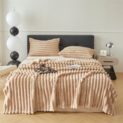 91家纺网 家纺一手货源 找家纺 雅萱家纺 2024新款兔毛绒毯系列 兔毛绒驼色