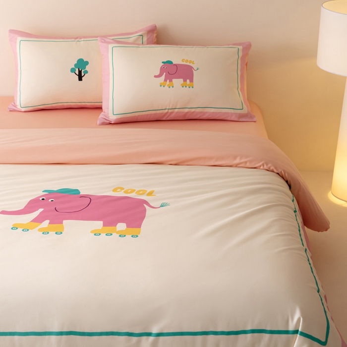 91家纺网 家纺一手货源 找家纺 雅居纺家纺 2024新款全棉印花13372大版四件套 粉色小象