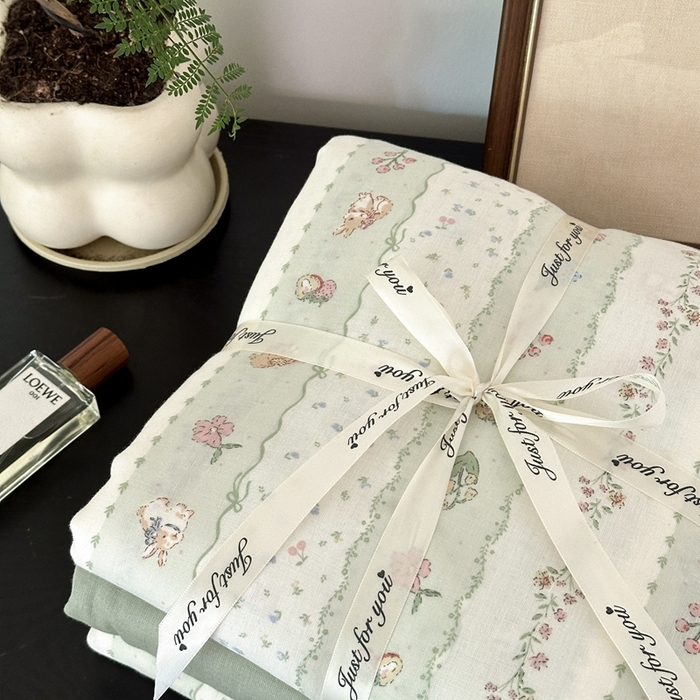 91家纺网 家纺一手货源 找家纺 吉象家纺 2024新款双层纱四件套叠拍 草莓小兔