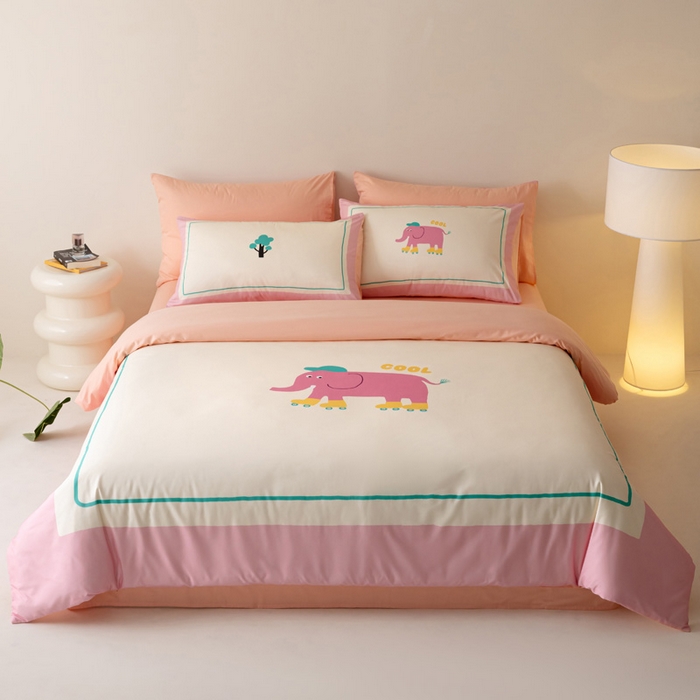 91家纺网 家纺一手货源 找家纺 雅居纺家纺 2024新款全棉印花13372大版四件套 粉色小象