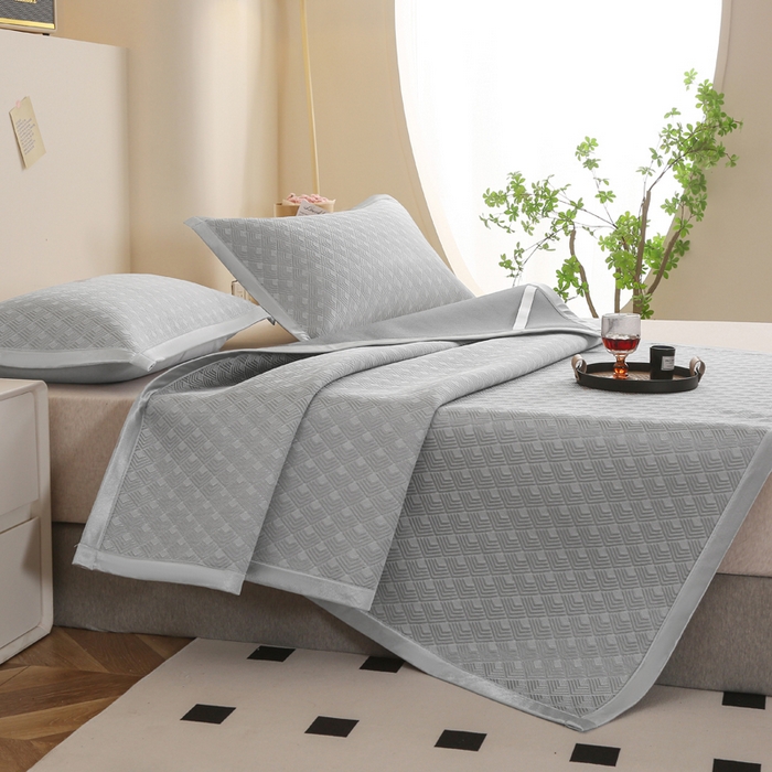 91家纺网 家纺一手货源 找家纺 畅畅家纺 2024新款冰豆豆凉豆豆3D复合PE凉席凉感丝夏季凉席床单款 气质灰