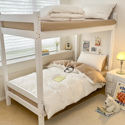 雅居纺家纺 2024新款开学季全棉A类华夫格绣花四件套-Min Min-白+卡其