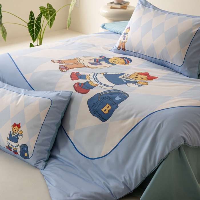 91家纺网 家纺一手货源 找家纺 雅居纺家纺 2024新款全棉印花13372大版四件套 英伦小熊