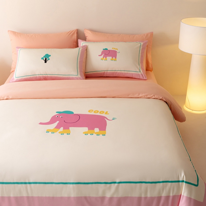 91家纺网 家纺一手货源 找家纺 雅居纺家纺 2024新款全棉印花13372大版四件套 粉色小象