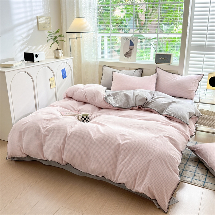 91家纺网 家纺一手货源 找家纺 宜家坊 2024新款A类全棉色织水洗棉贝壳边绣三角针工艺四件套可定制 星语-浅粉灰