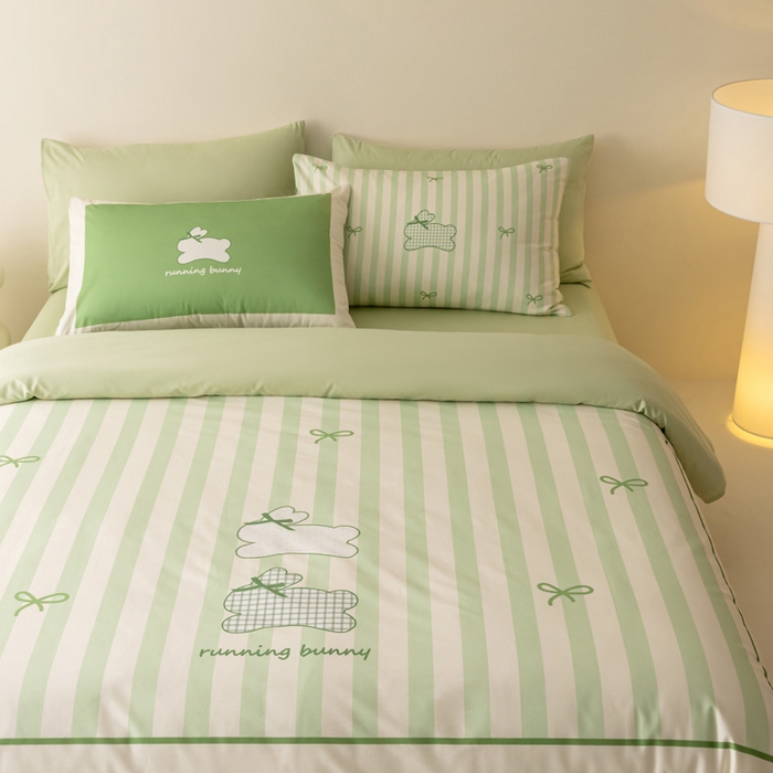 91家纺网 家纺一手货源 找家纺 雅居纺家纺 2024新款全棉印花13372大版四件套 奔跑小兔