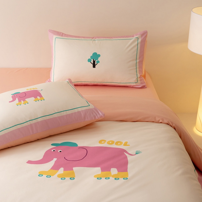 91家纺网 家纺一手货源 找家纺 雅居纺家纺 2024新款全棉印花13372大版四件套 粉色小象