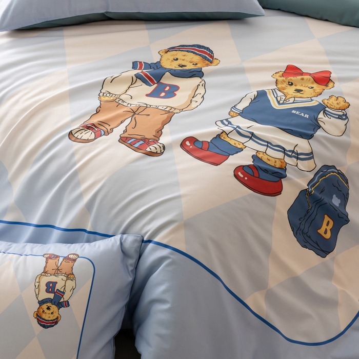 91家纺网 家纺一手货源 找家纺 雅居纺家纺 2024新款全棉印花13372大版四件套 英伦小熊